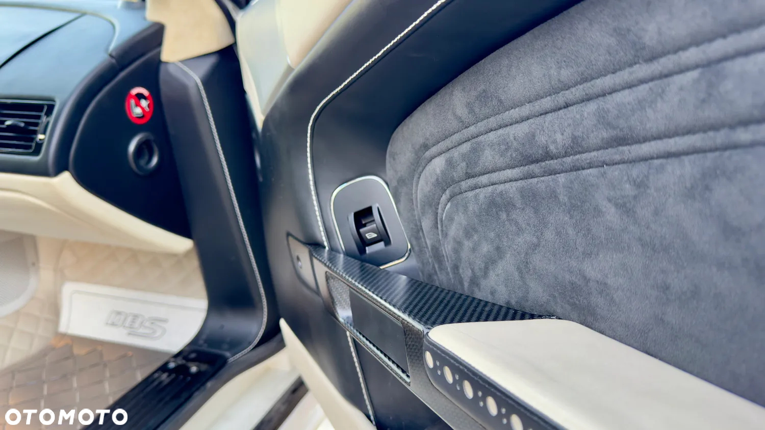 Aston Martin DBS Cabrio Touchtronic - 10
