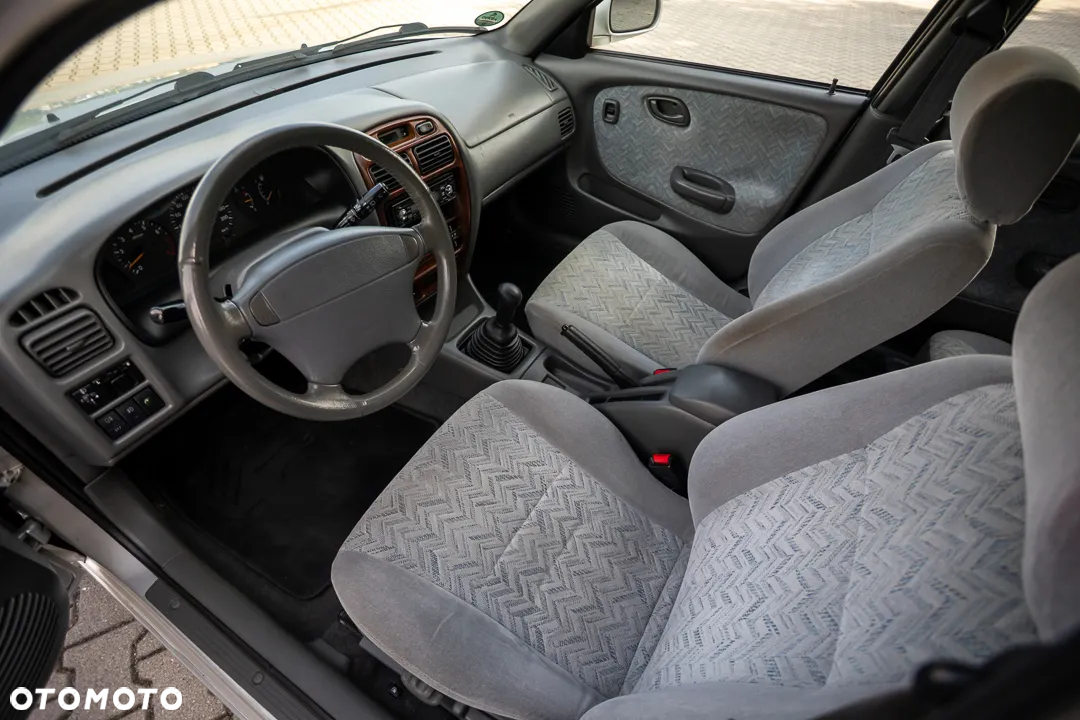 Suzuki Baleno 1.6 GLX - 16