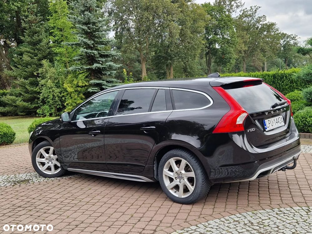 Volvo V60 D2 Momentum - 16