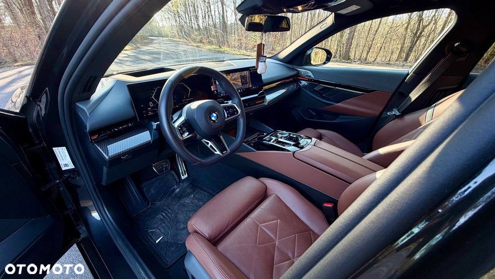 BMW Seria 5 540d xDrive mHEV M Sport - 18