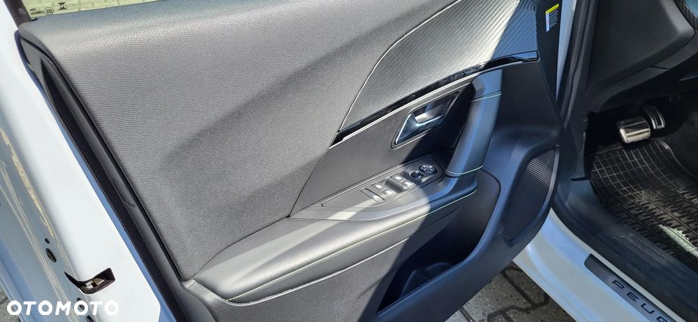 Peugeot 2008 PureTech 130 GT S&S EAT8 - 11