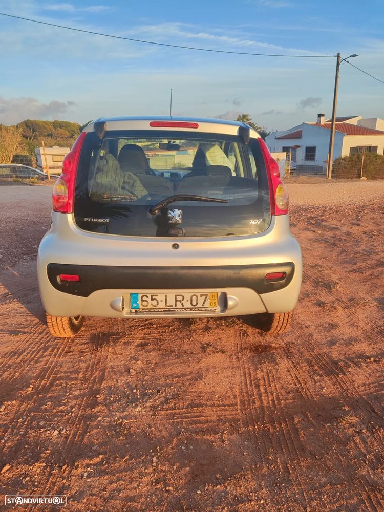 Peugeot 107 1.0 Black&Silver - 9