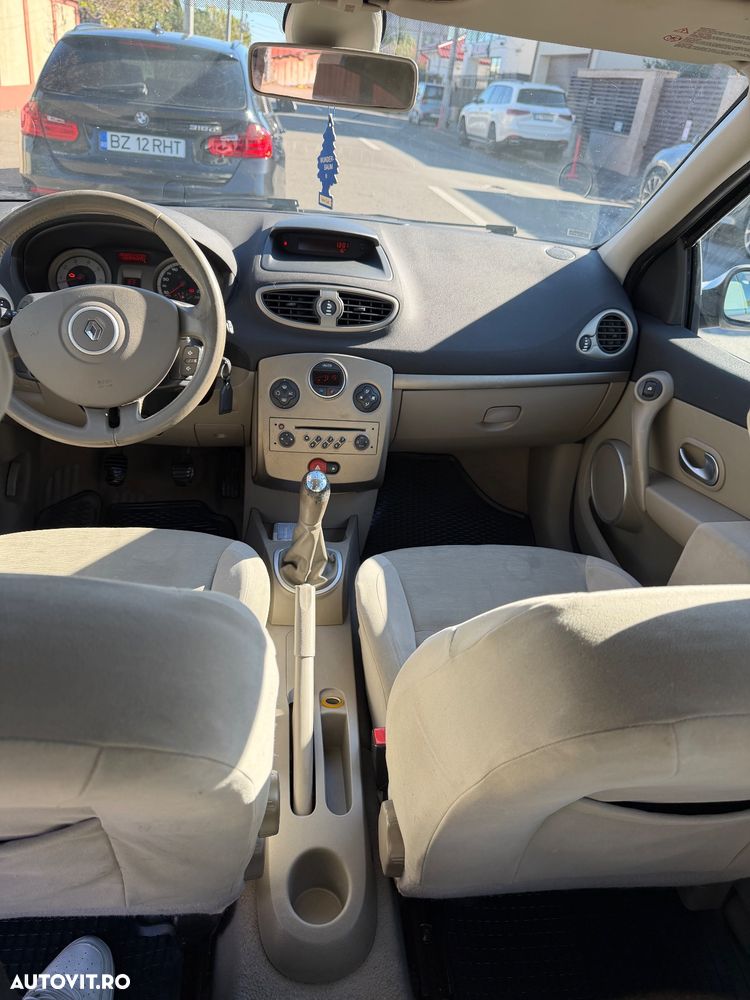 Renault Clio 1.2 16V 75 Collection - 5