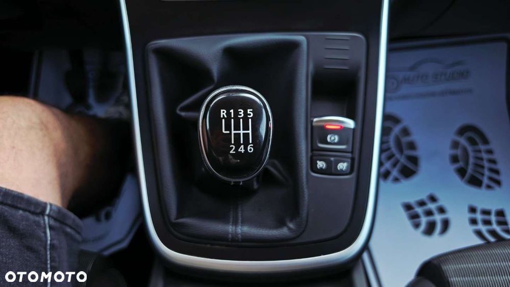 Renault Scenic ENERGY TCe 115 INTENS - 24