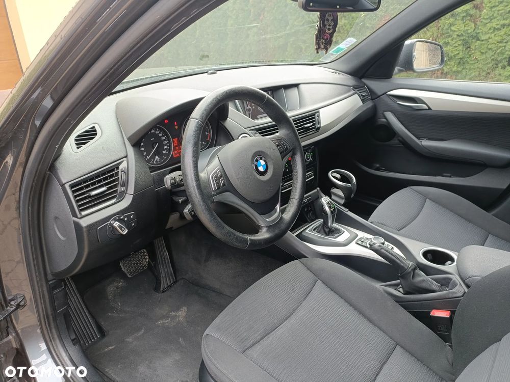 BMW X1 sDrive18d xLine - 9
