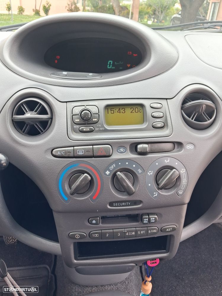 Toyota Yaris 1.4 D-4D Sol - 18