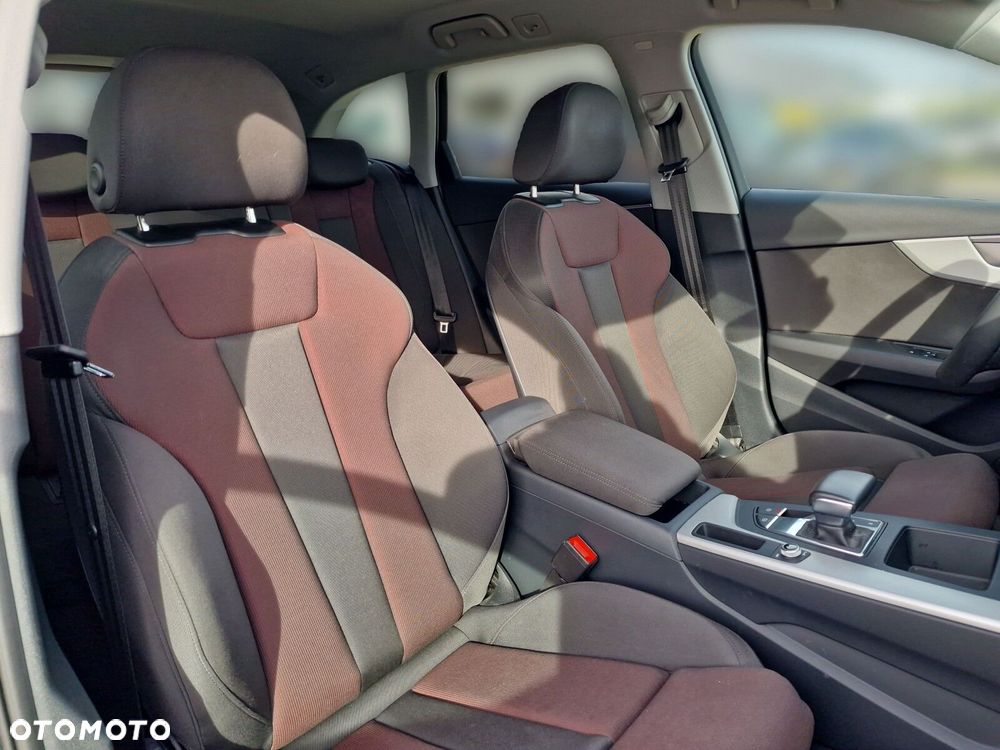 Audi A4 Avant 35 TFSI mHEV S Line S tronic - 26