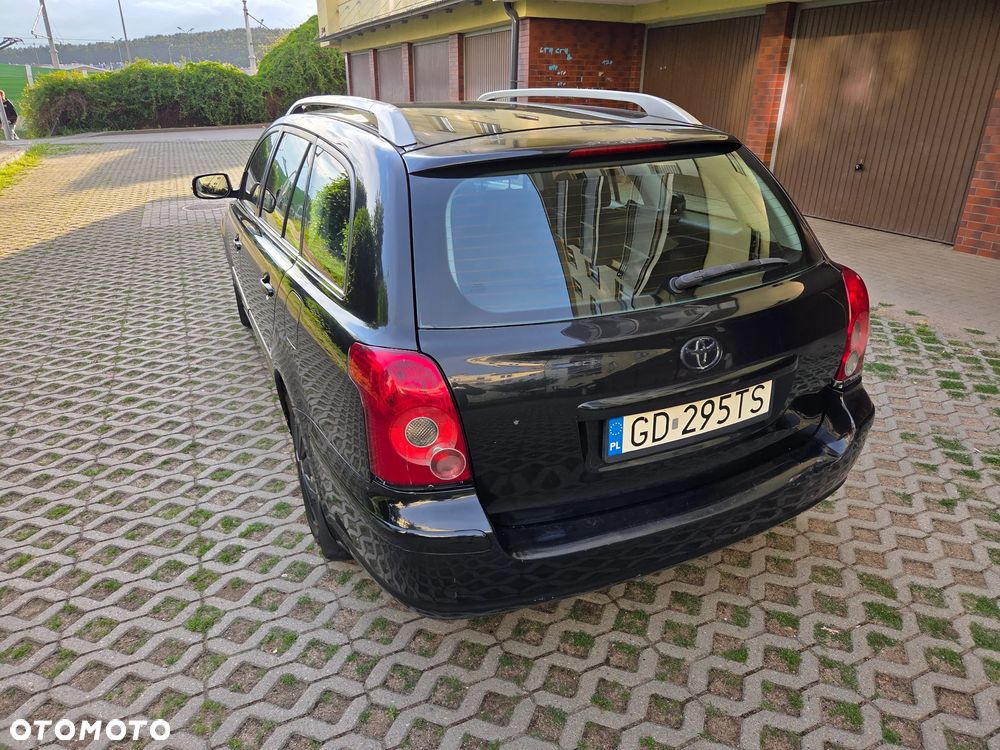 Toyota Avensis 2.0 D-4D Sol - 25