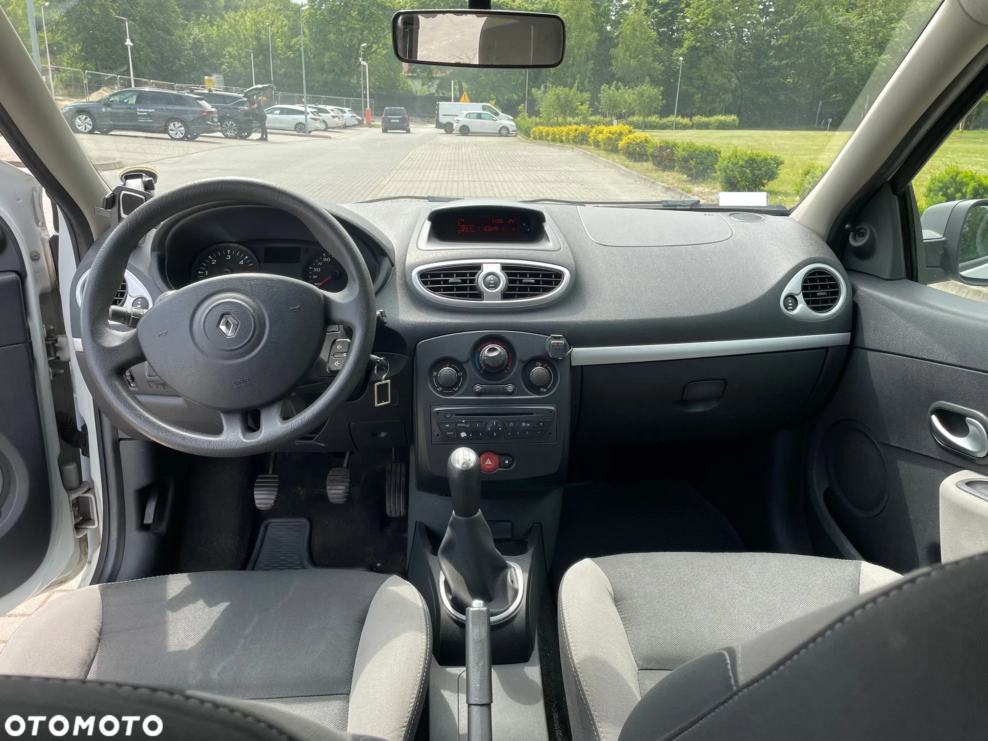 Renault Clio - 11