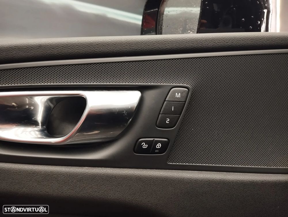 Volvo XC 60 2.0 D4 Inscription Geartronic - 21