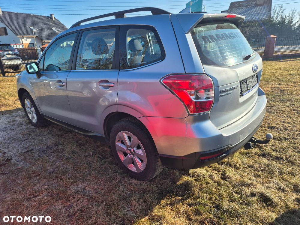 Subaru Forester 2.0D Lineartronic Active - 4