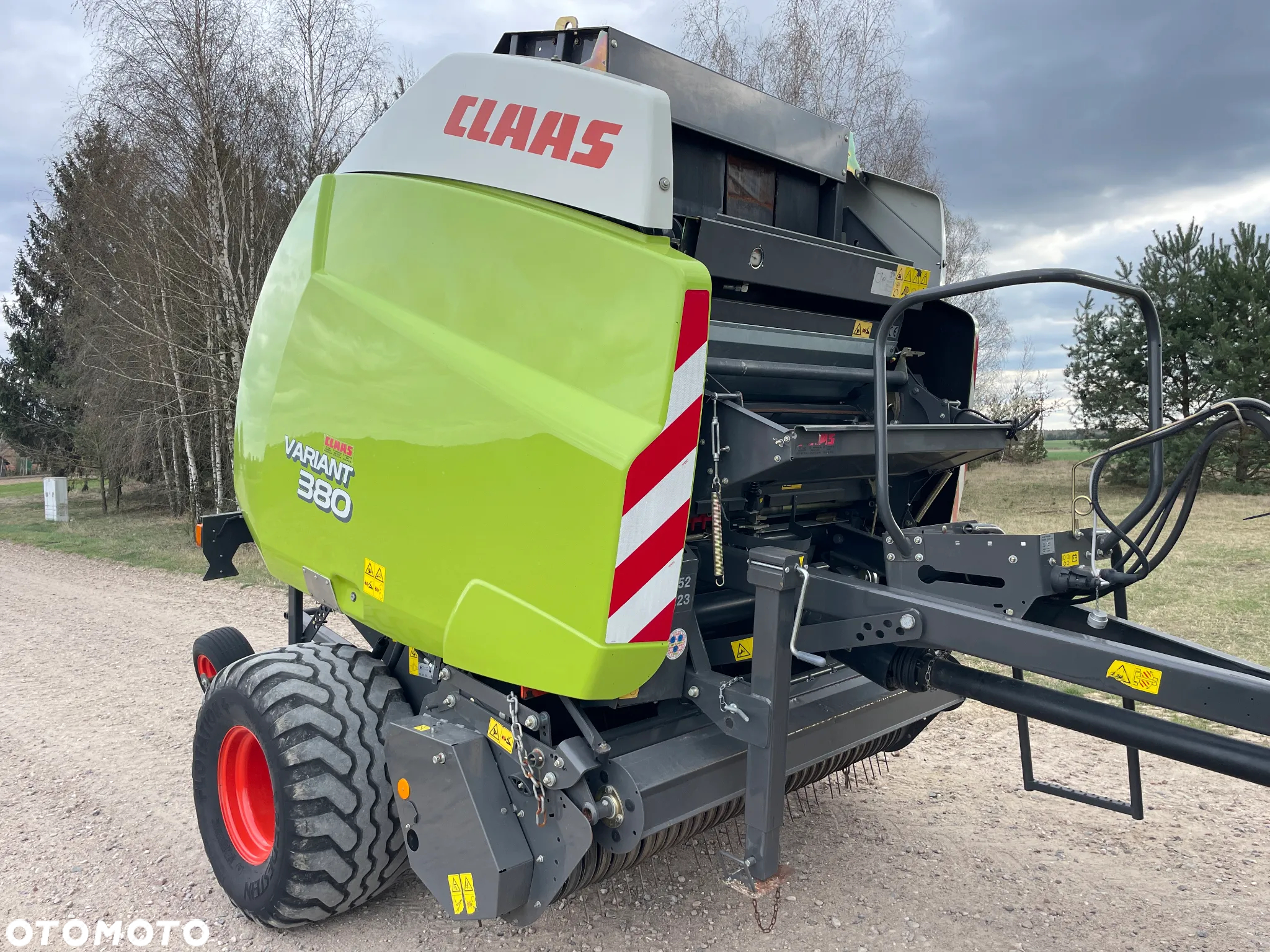 Claas Variant 380 - 7