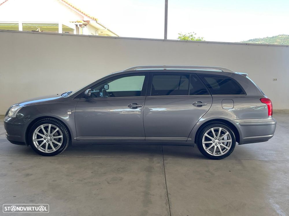 Toyota Avensis SW 2.0 D-4D Executive - 2