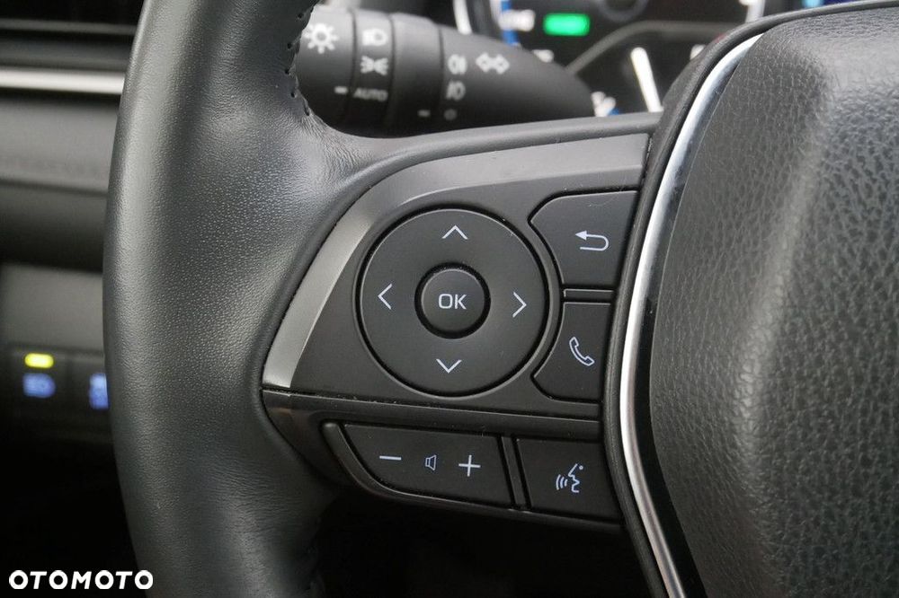 Toyota Camry 2.5 Hybrid Comfort CVT - 23