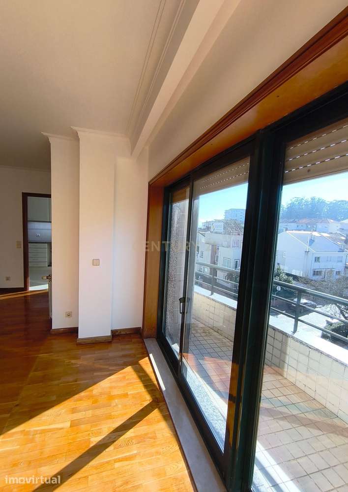 Duplex T3, com Terraço, ultimo andar, Junto Alameda das Antas , Porto - Grande imagem: 3/36
