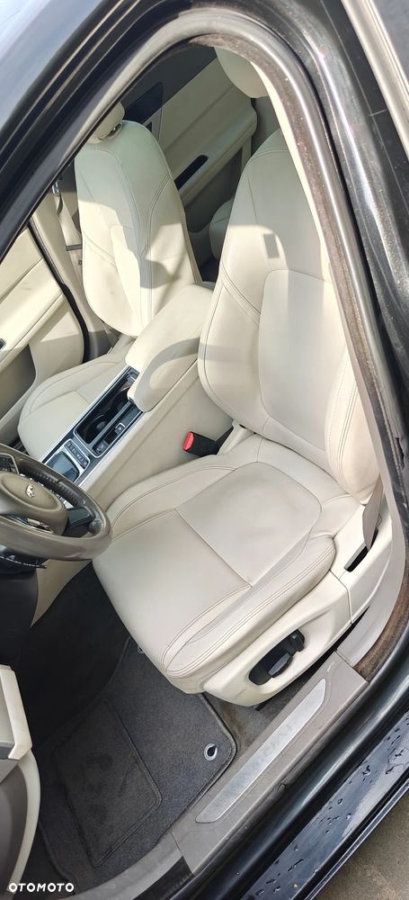 Jaguar XF 20d Prestige - 9
