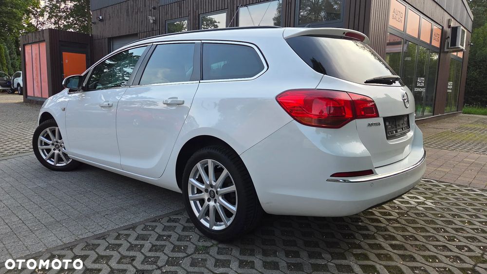 Opel Astra 1.4 Turbo Exklusiv - 4