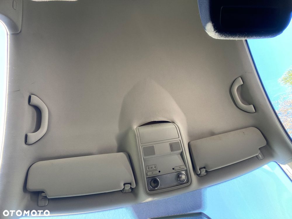 Volkswagen Golf 1.6 TDI Highline - 14