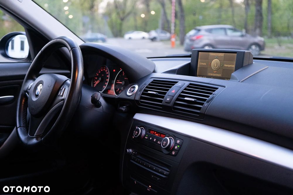 BMW Seria 1 118d DPF Edition Sport - 9