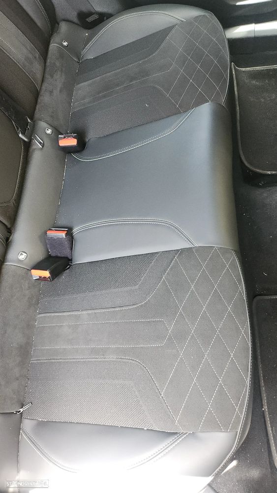 Peugeot 2008 1.5 BlueHDi GT Pack EAT8 - 12