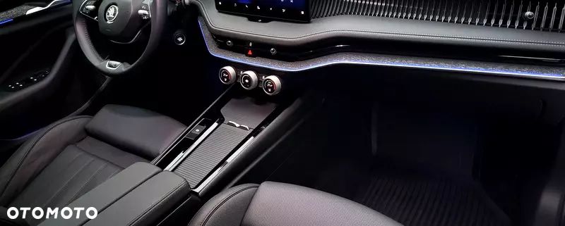 Skoda Superb 1.5 TSI L&K DSG - 21