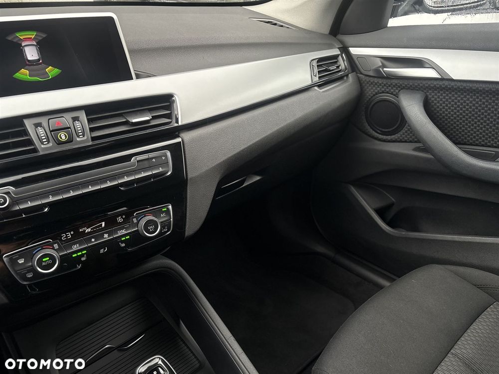 BMW X1 sDrive18i - 19