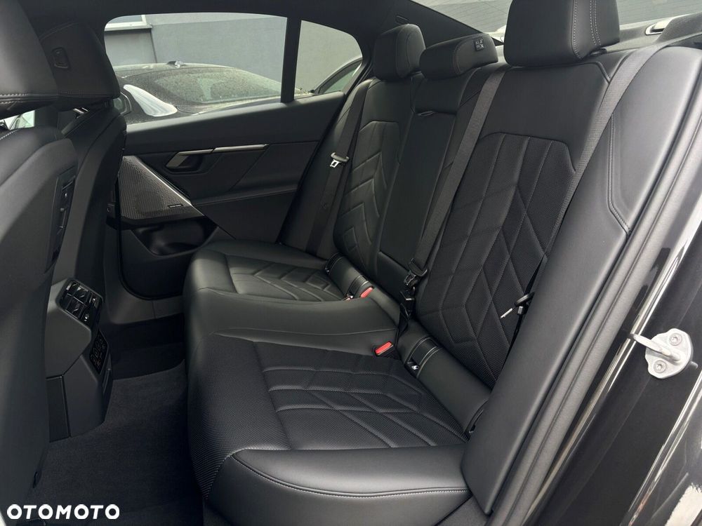 BMW Seria 5 520d xDrive mHEV M Sport - 23