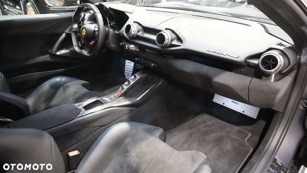 Ferrari 812 Superfast - 7