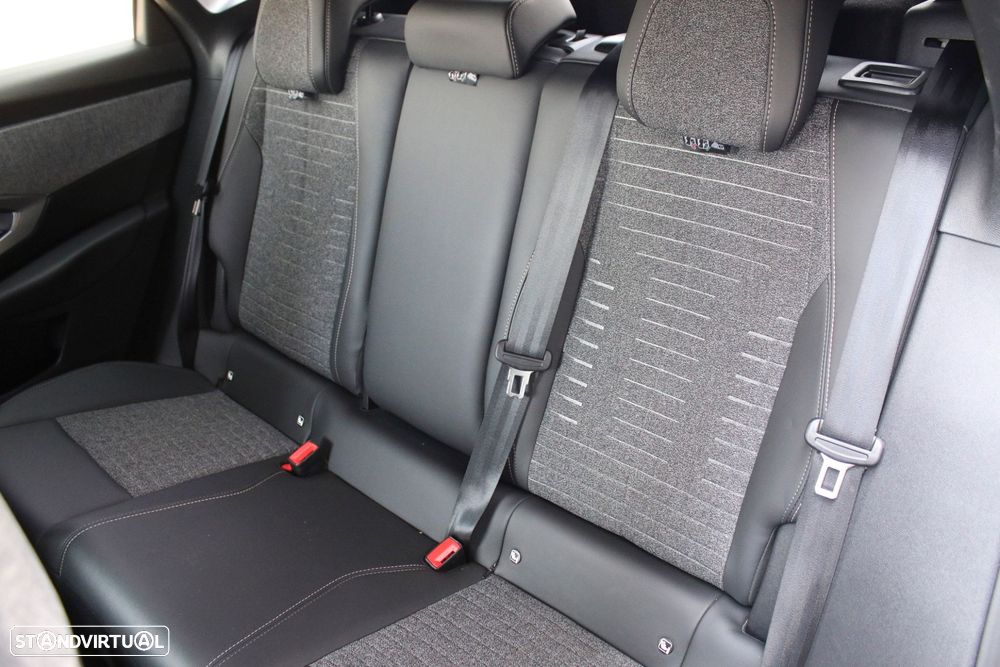 Peugeot 3008 1.2 Hybrid Allure e-DCS6 - 29