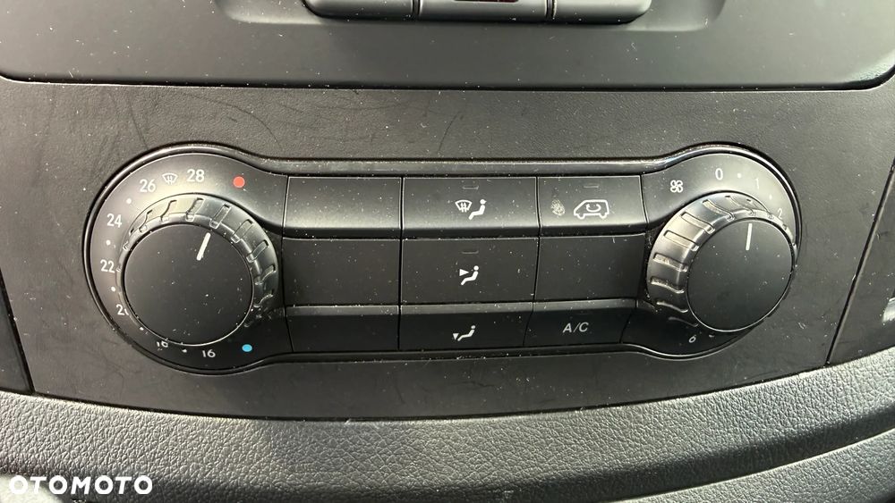 Mercedes-Benz Vito - 21