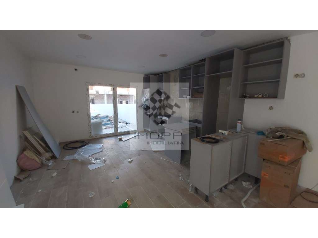 Fantástica Moradia Geminada T3 na Quinta das Laranjeiras - Grande imagem: 5/35