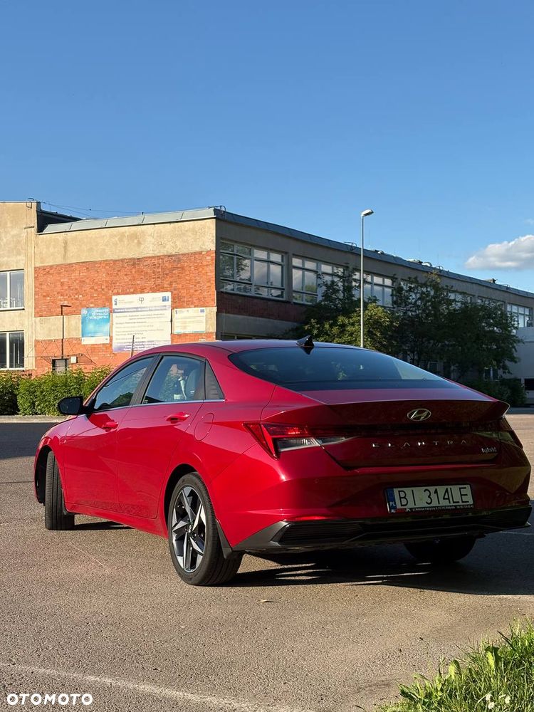 Hyundai Elantra - 2