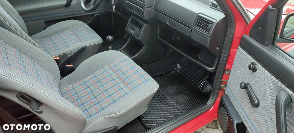Volkswagen Golf - 29