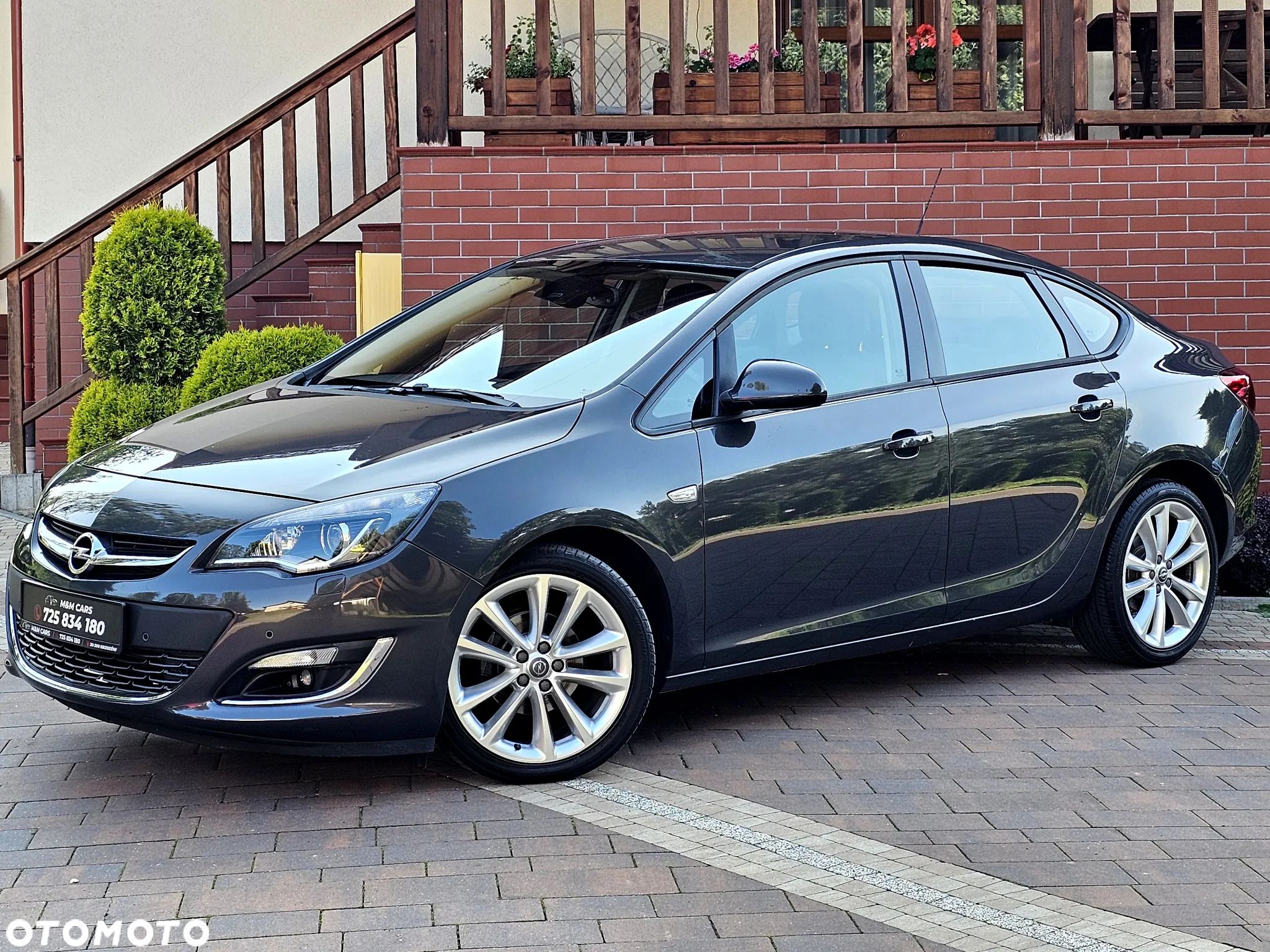 Opel Astra 1.4 Turbo Cosmo - 1