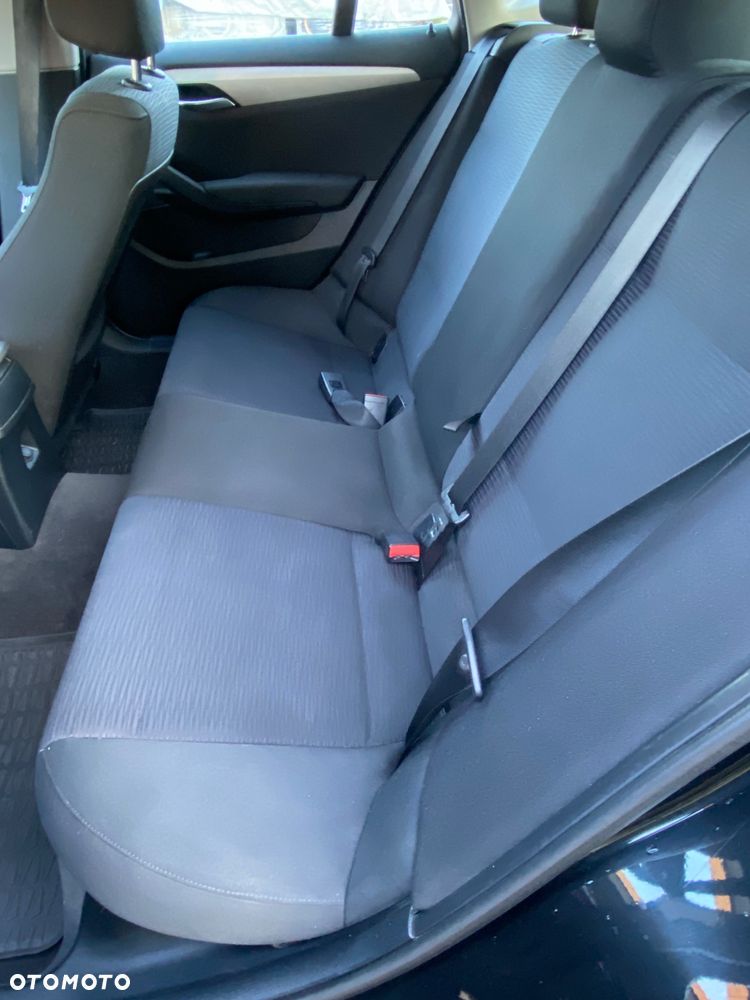 BMW X1 sDrive16d xLine - 10