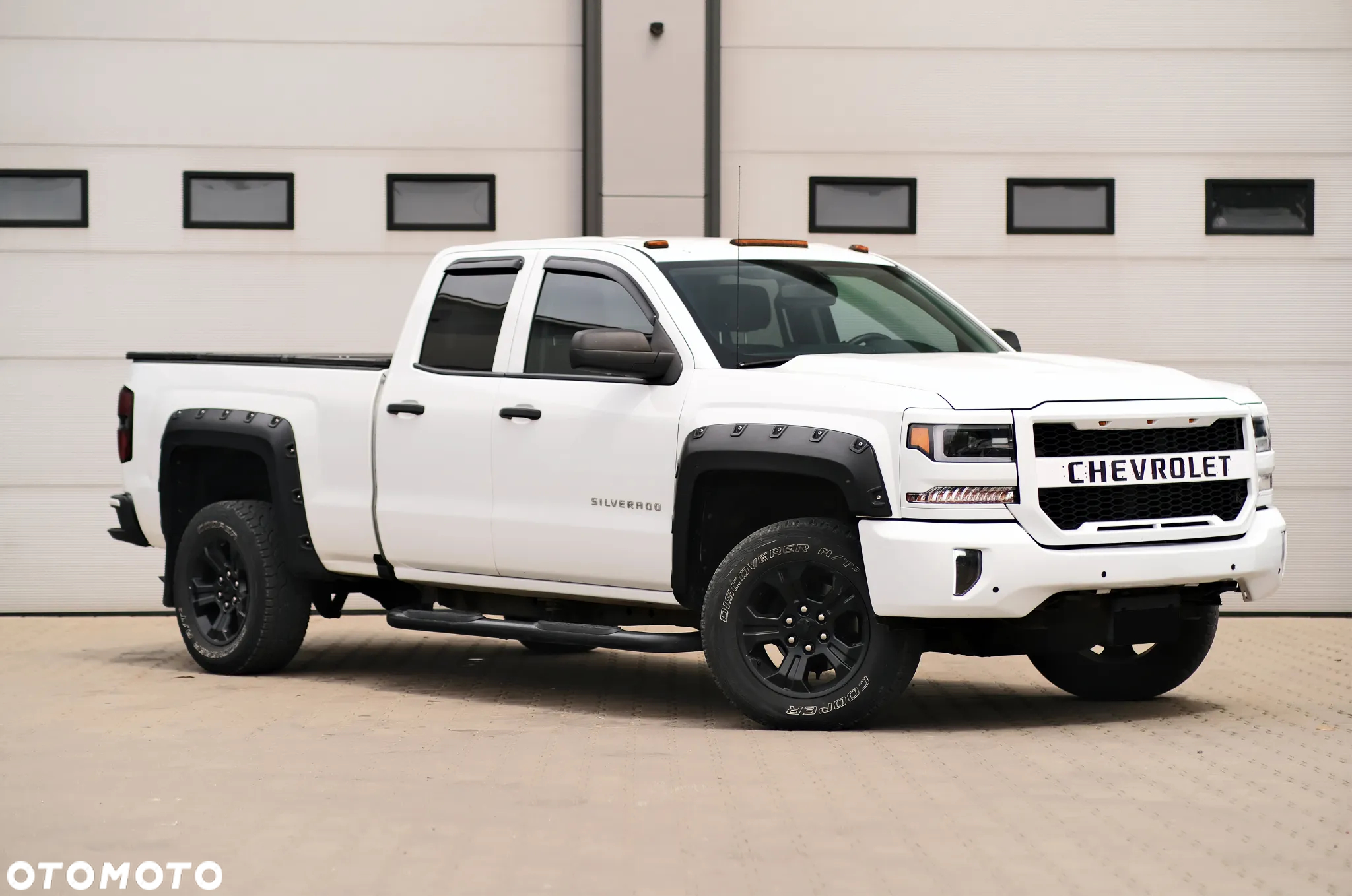 Chevrolet Silverado - 6