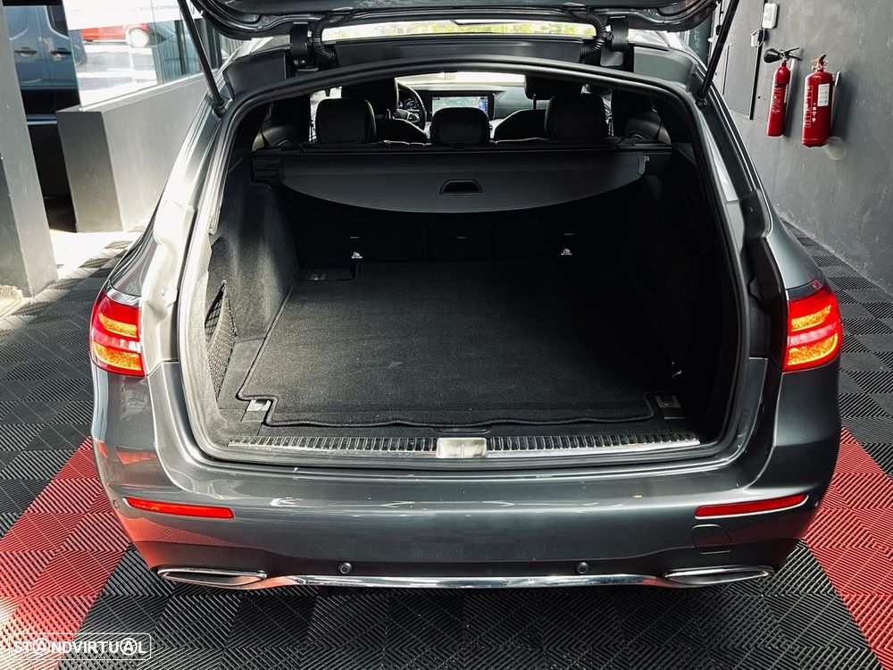 Mercedes-Benz E 220 d AMG Line - 47