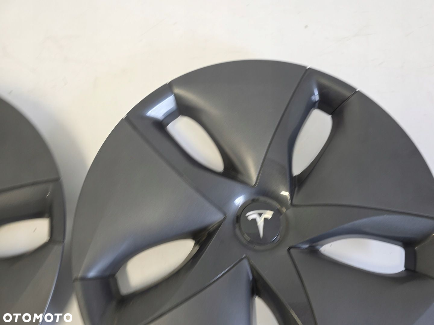 Kołpak TESLA 18" - 6