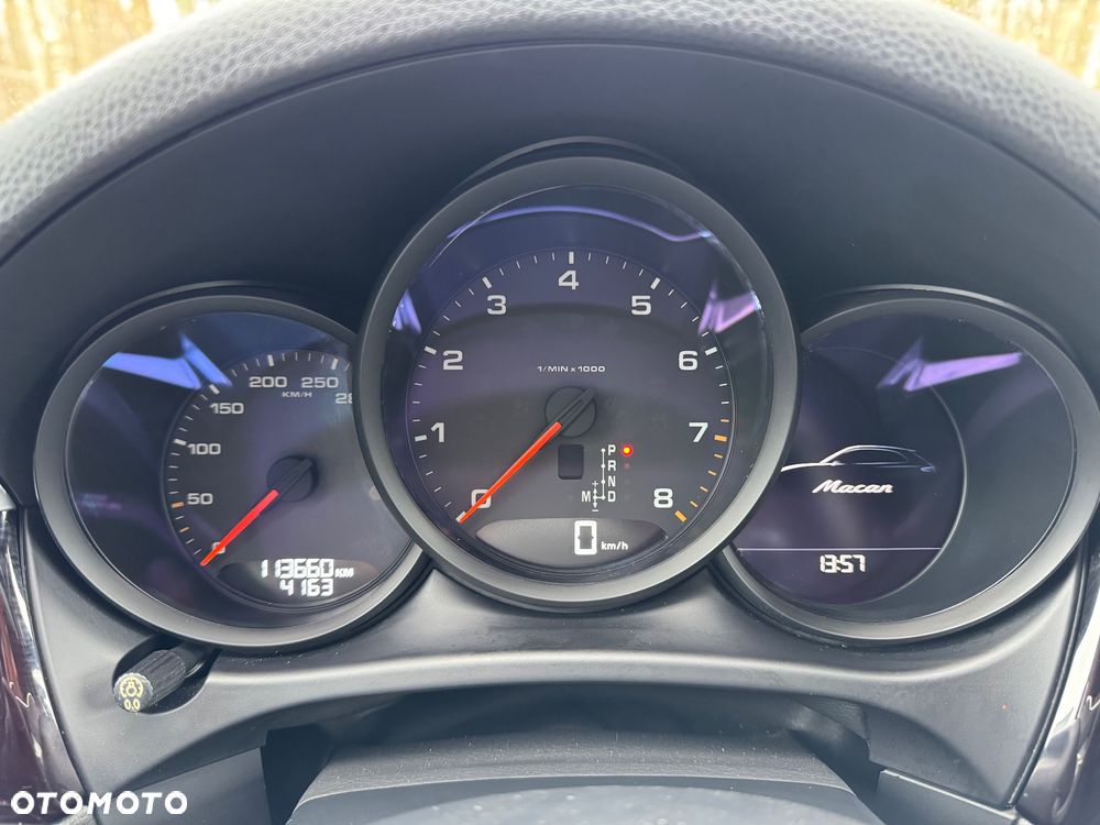 Porsche Macan Standard - 17