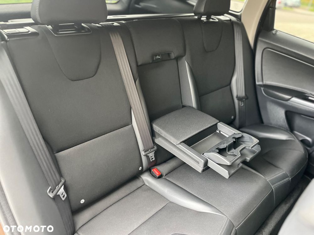 Volvo XC 60 - 24