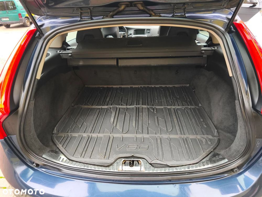 Volvo V60 T5 AWD Geartronic Inscription - 17