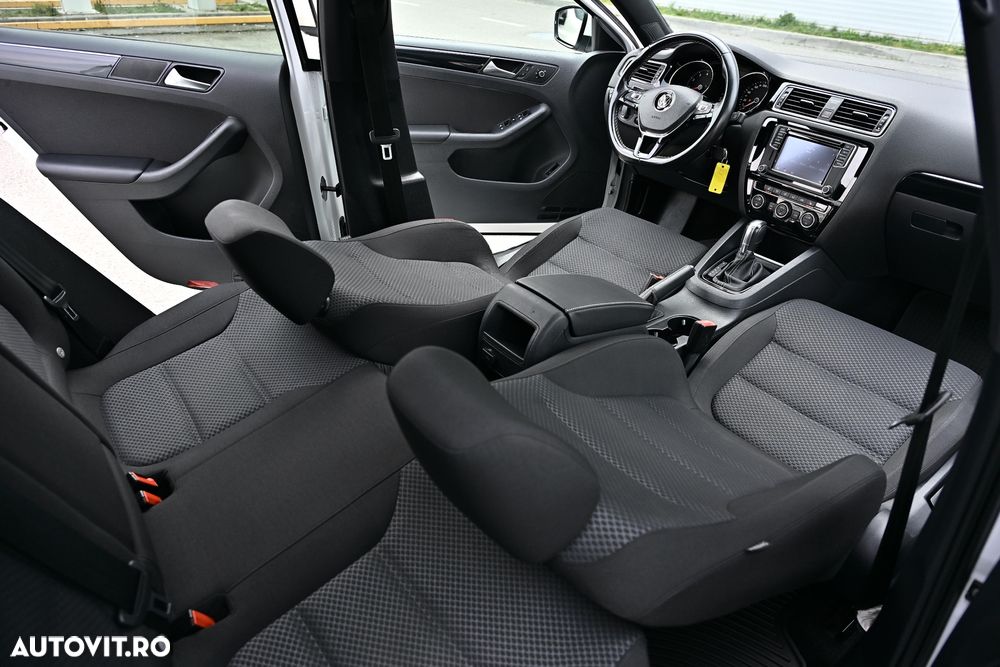 Volkswagen Jetta - 22