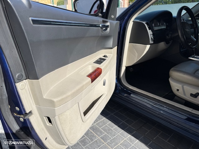 Chrysler 300 C Touring 3.0 CRD - 8