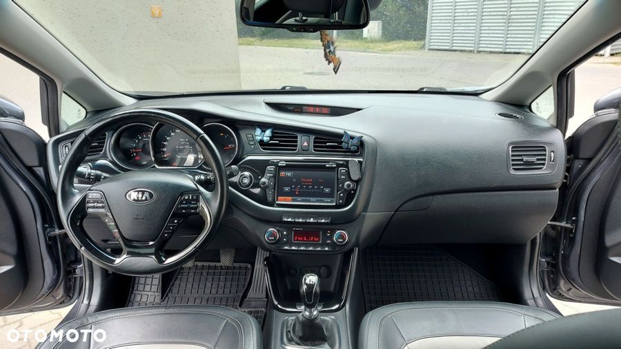 Kia Ceed 1.6 CRDi XL - 22