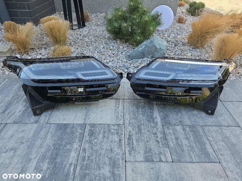 RANGE ROVER VELAR L560 Lampy przód Kompletne Full Led HIGH Version - 1