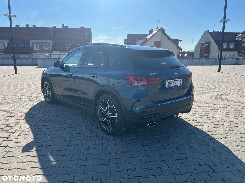 Mercedes-Benz GLA 200 AMG Line - 3