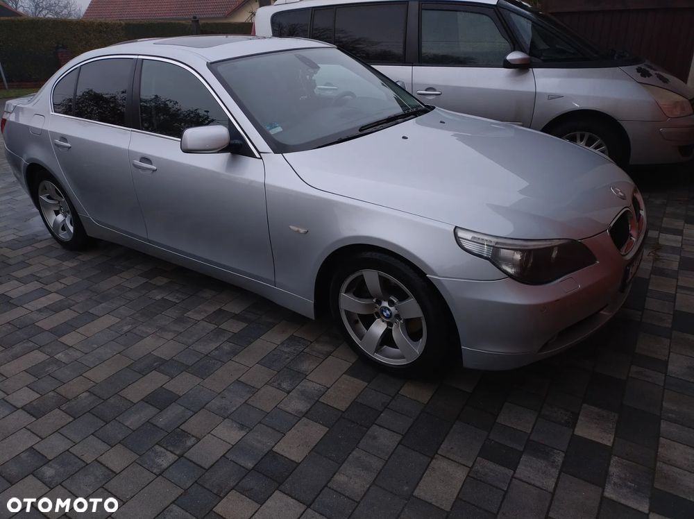 BMW Seria 5 520i - 9