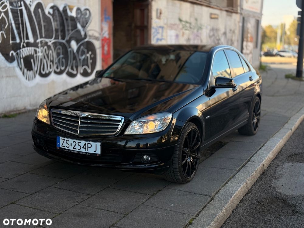Mercedes-Benz Klasa C 180 T Kompressor BlueEFFICIENCY Elegance - 1
