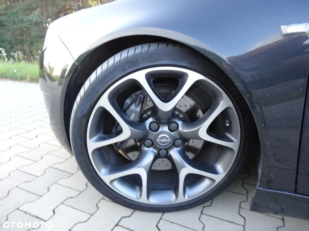 Opel Insignia 2.8 T V6 OPC - 3