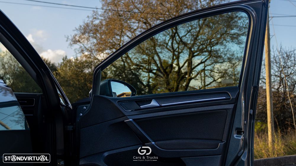 VW Golf Variant 2.0 TDi R-Line - 52